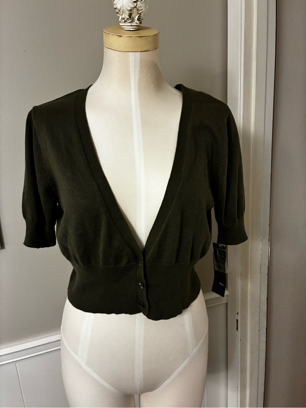 Mossimo Supply Co. Olive Green V-Neck Cropped Cardigan
